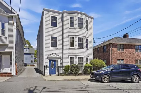 112 Washington St #3, Medford, MA 02155