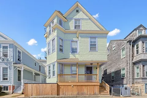 393 Pleasant St, New Bedford, MA 02740