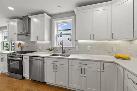 Kitchen - 170 Bradford St #2, Everett, MA 02149 photo 4 of 4