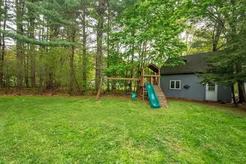 Exterior - 35 Blueberry Ln, Reading, MA 01867 photo 4 of 5