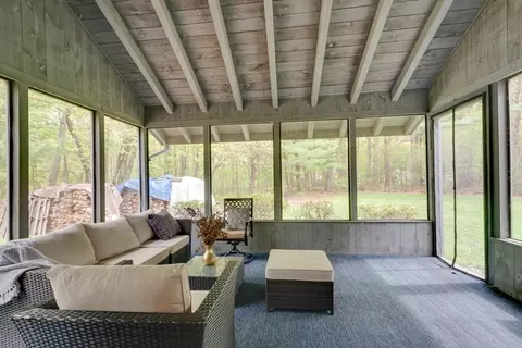 Exterior - 35 Blueberry Ln, Reading, MA 01867 photo 3 of 5