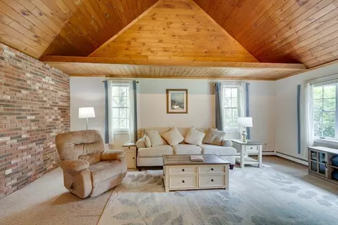 Living - 35 Blueberry Ln, Reading, MA 01867 photo 1 of 4