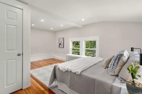 Bedroom - 1360 Great Plain Ave, Needham, MA 02492 photo 4 of 7