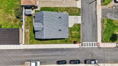 View/Area - 8 Alsop St, Fall River, MA 02723 photo 1 of 3