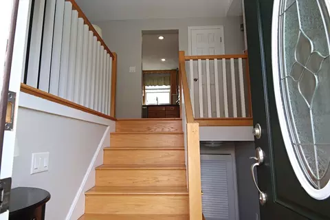 9 Carr Rd, Saugus, MA 01906 photo 3