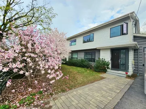 738 Watertown St, Newton, MA 02460