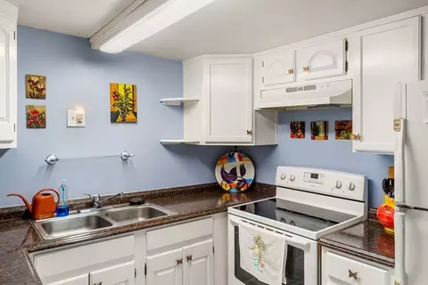 Kitchen - 34 Cable Ave, Salisbury, MA 01952 photo 2 of 3
