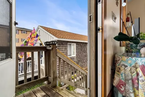 Entry Way - 34 Cable Ave, Salisbury, MA 01952 photo 1 of 3