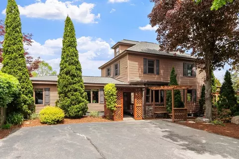 87 Gorham St, Chelmsford, MA 01824