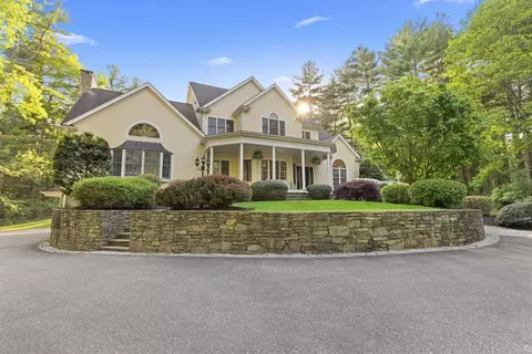 220 Berry St, Wrentham, MA 02093