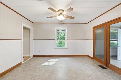 Living - 123 Wilson Ave, Athol, MA 01331 photo 4 of 4