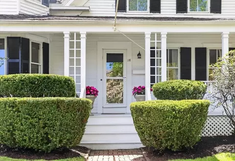 Exterior - 18 Cottage St, Hingham, MA 02043 photo 3 of 10