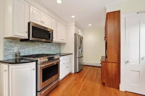 Kitchen - 18 Cottage St, Hingham, MA 02043 photo 3 of 4
