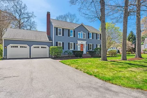 192 Fairway Dr, Attleboro, MA 02703