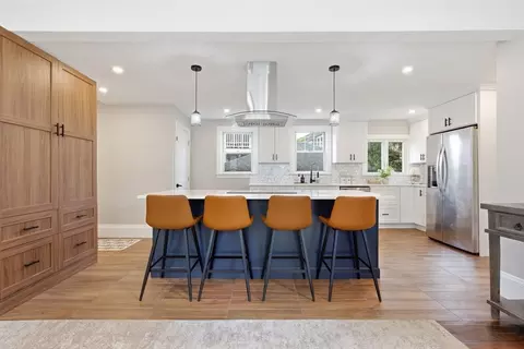 97 Trenton St, Melrose, MA 02176