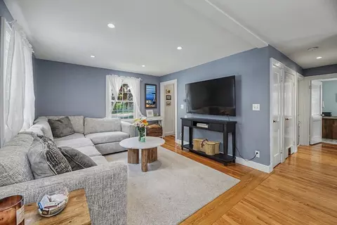 9 Macdonald Cir, Walpole, MA 02081 photo 32