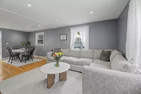 9 Macdonald Cir, Walpole, MA 02081 photo 11
