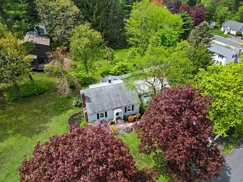 9 Macdonald Cir, Walpole, MA 02081 photo 2