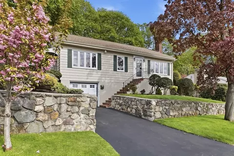 115 Collincote St, Stoneham, MA 02180