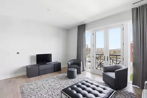 Living - 10 Shipyard Dr #303, Hingham, MA 02043 photo 3 of 4
