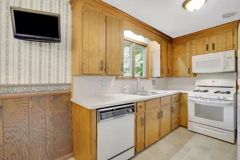 95 Old Lane Rd, Springfield, MA 01129 photo 12