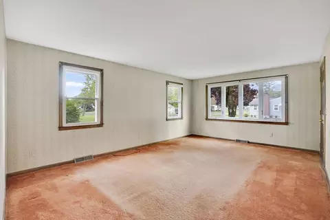 95 Old Lane Rd, Springfield, MA 01129 photo 5