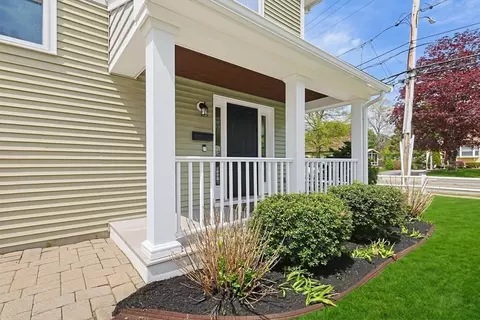 Exterior - 1362 Great Plain Ave #1, Needham, MA 02492 photo 1 of 4