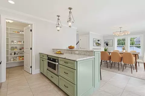 Kitchen - 1362 Great Plain Ave #1, Needham, MA 02492 photo 2 of 4
