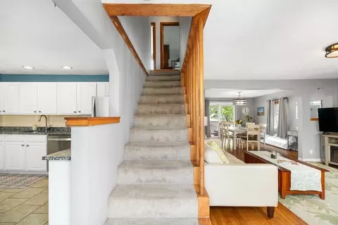 Entry Way - 9 Alpine Ct, Gloucester, MA 01930 photo 1 of 2