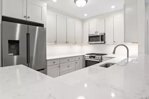 Kitchen - 16 Taylor Dr #3003, Reading, MA 01867 photo 2 of 3