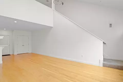Living - 16 Taylor Dr #3003, Reading, MA 01867 photo 5 of 5