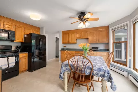 Kitchen - 5 Fort Apache Dr, Franklin, MA 02038 photo 2 of 3