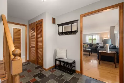 Entry Way - 5 Fort Apache Dr, Franklin, MA 02038 photo 2 of 3