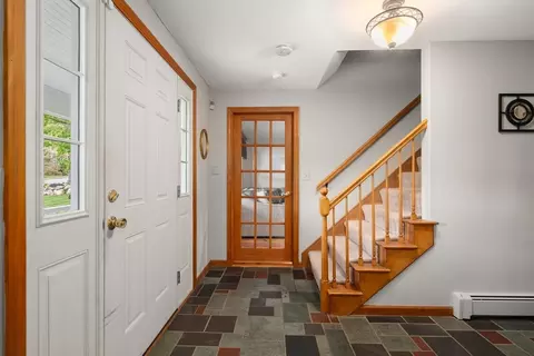 Entry Way - 5 Fort Apache Dr, Franklin, MA 02038 photo 1 of 3