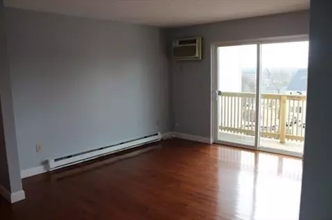 Living - 36 C Gibbs St #29, Worcester, MA 01607 photo 2 of 3