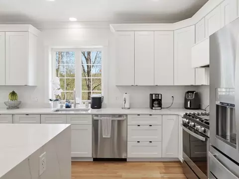 Kitchen - 1 Smith Rd, Sutton, MA 01590 photo 2 of 5