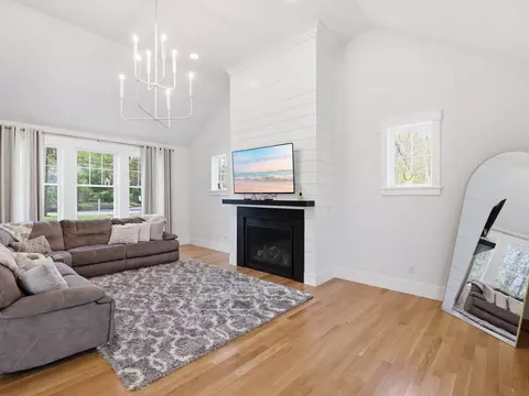 Living - 1 Smith Rd, Sutton, MA 01590 photo 1 of 3