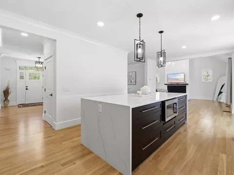 Entry Way - 1 Smith Rd, Sutton, MA 01590 photo 1 of 1
