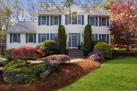 44 Laurel Dr, Hudson, MA 01749