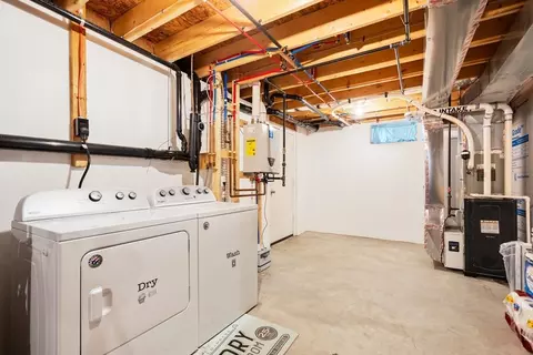 Other - 152 Ambrose St, Springfield, MA 01109 photo 3 of 4