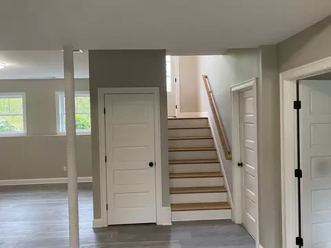 Entry Way - 5 Tyler Ave, Wareham, MA 02538 photo 1 of 7