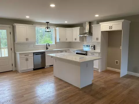 Kitchen - 5 Tyler Ave, Wareham, MA 02538 photo 1 of 3