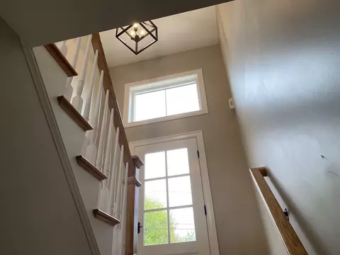 Entry Way - 5 Tyler Ave, Wareham, MA 02538 photo 2 of 7