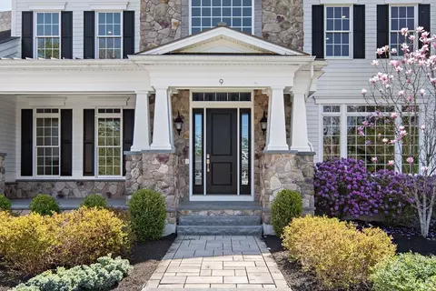 Exterior - 9 Schaffner Ln, Dover, MA 02030 photo 3 of 6