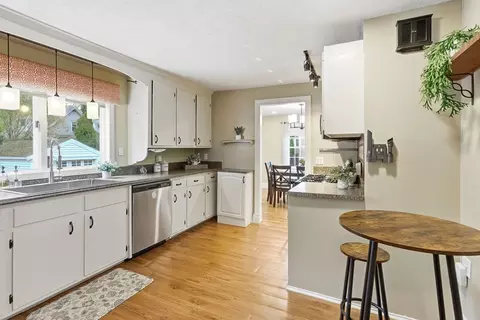 36 Fairview Rd, Stoneham, MA 02180 photo 9