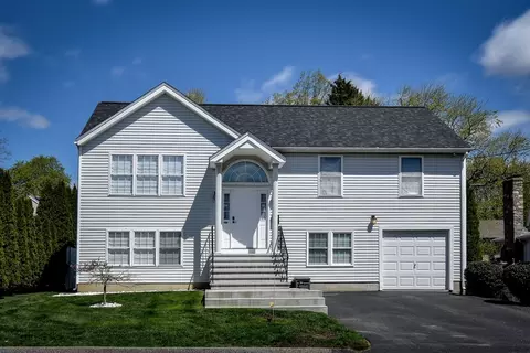 34 Oran St, Worcester, MA 01605