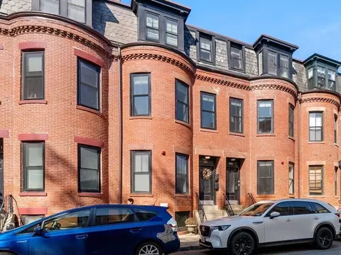 209 Green #2, Cambridge, MA 02139