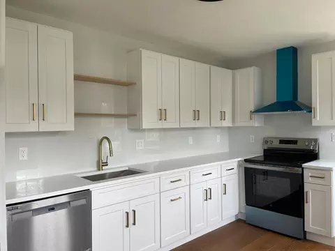 17 Sunnybank Ave, Rockland, MA 02370