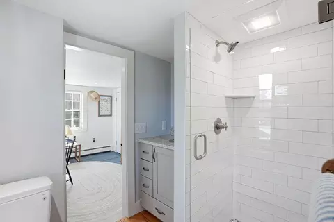Bath - 215 Prospect St, Hingham, MA 02043 photo 3 of 4