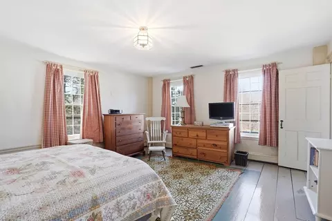 Bedroom - 215 Prospect St, Hingham, MA 02043 photo 2 of 6